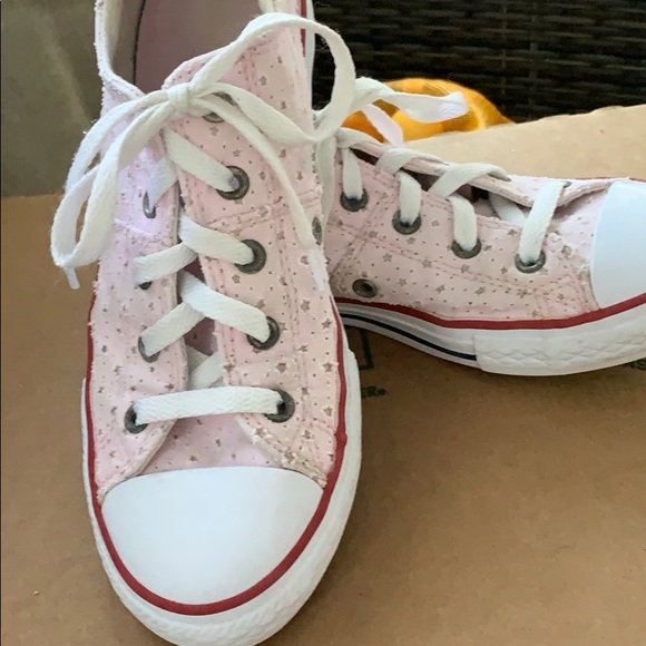 Converse - Picture 2 of 7